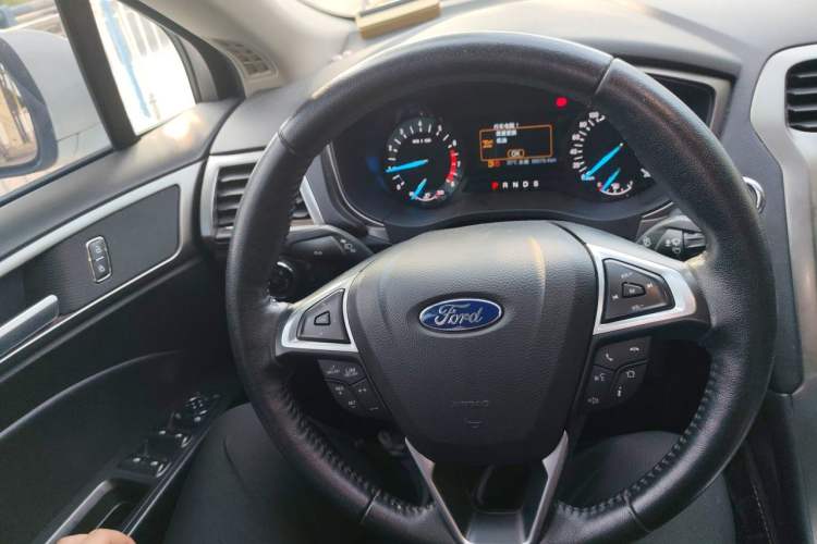 Used Ford Mondeo 2020 EcoBoost 200 Stylish Model Steering Wheel