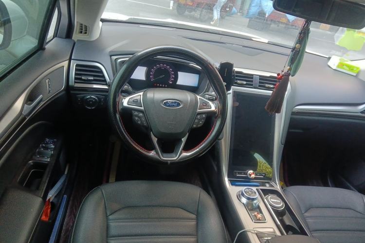 Used Ford Mondeo 2020 EcoBoost 200 Luxury Model Steering Wheel
