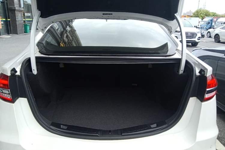 Used Ford Mondeo 2020 EcoBoost 180 Stylish Model Trunk