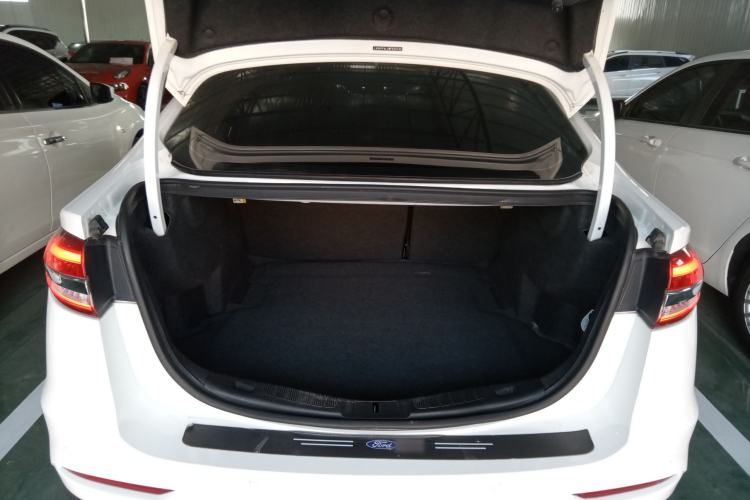 Used Ford Mondeo 2020 EcoBoost 180 Stylish Model Trunk