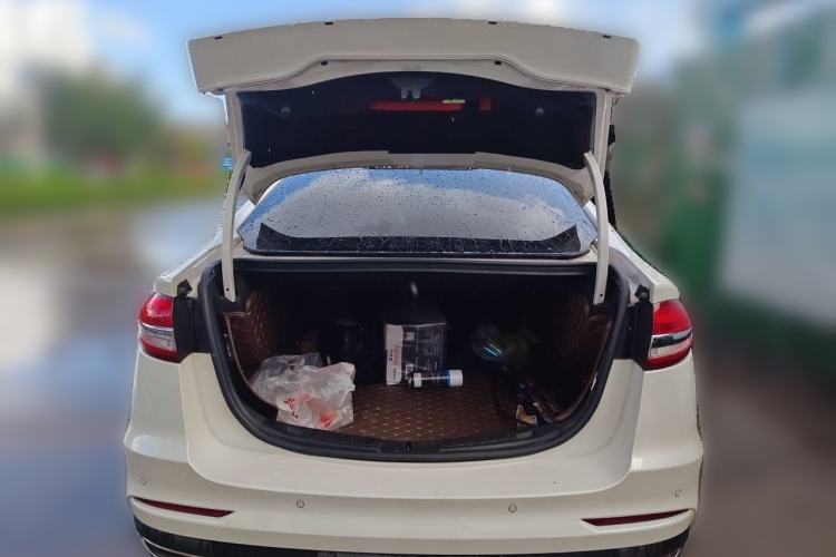 Used Ford Mondeo 2020 EcoBoost 200 Luxury Model Trunk