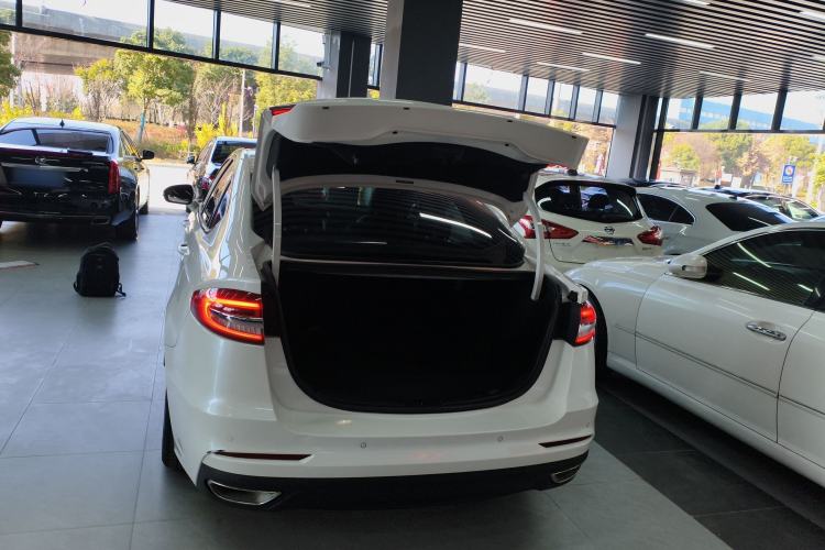 Used Ford Mondeo 2020 EcoBoost 180 Stylish Model Trunk