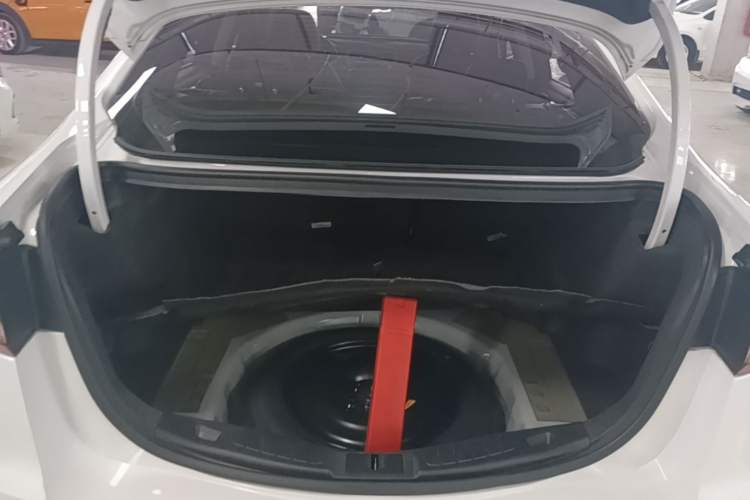 Used Ford Mondeo 2020 EcoBoost 180 Stylish Model Trunk