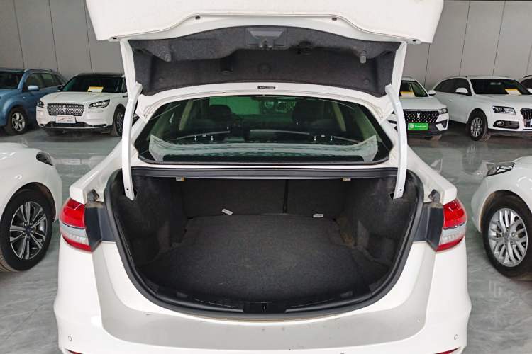 Used Ford Mondeo 2020 EcoBoost 180 Stylish Model Trunk