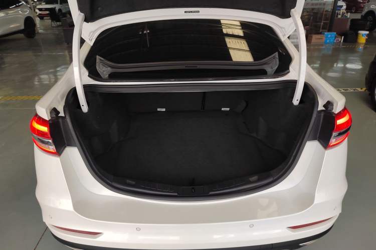 Used Ford Mondeo 2020 EcoBoost 180 Stylish Model Trunk
