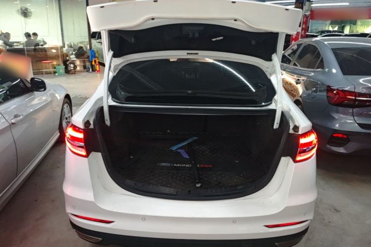 Used Ford Mondeo 2020 EcoBoost 180 Stylish Model Trunk
