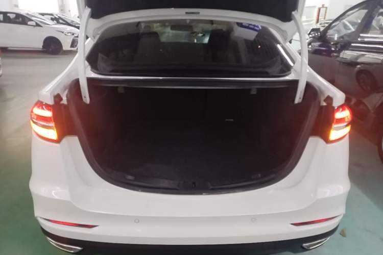 Used Ford Mondeo 2020 EcoBoost 180 Stylish Model Trunk