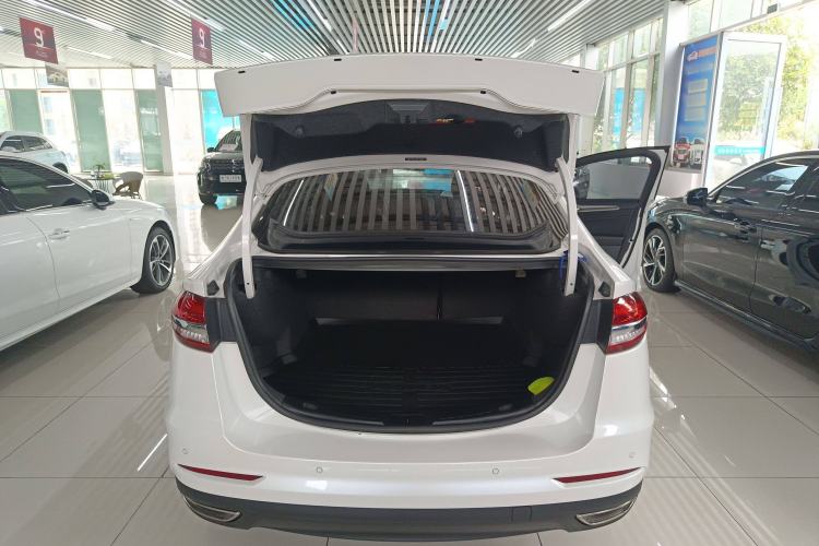 Used Ford Mondeo 2020 EcoBoost 180 Stylish Model Trunk