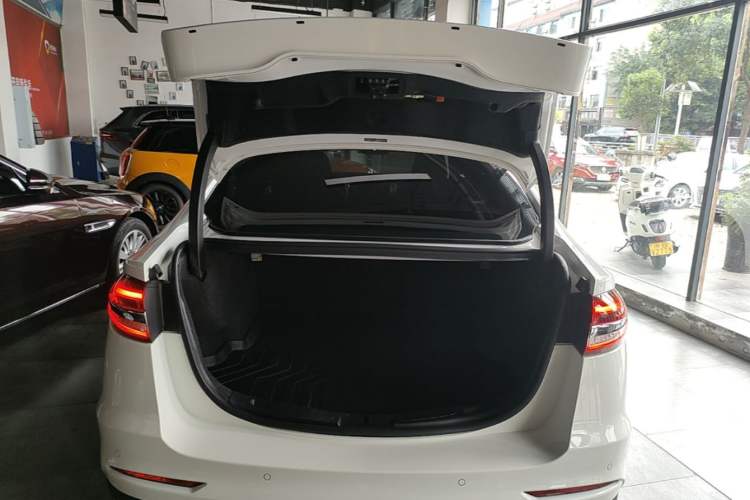 Used Ford Mondeo 2020 EcoBoost 180 Stylish Model Trunk