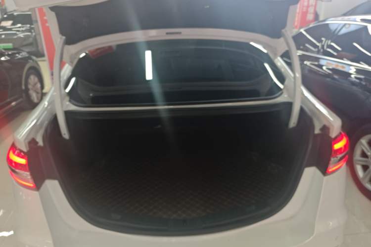 Used Ford Mondeo 2020 EcoBoost 200 Stylish Model Trunk