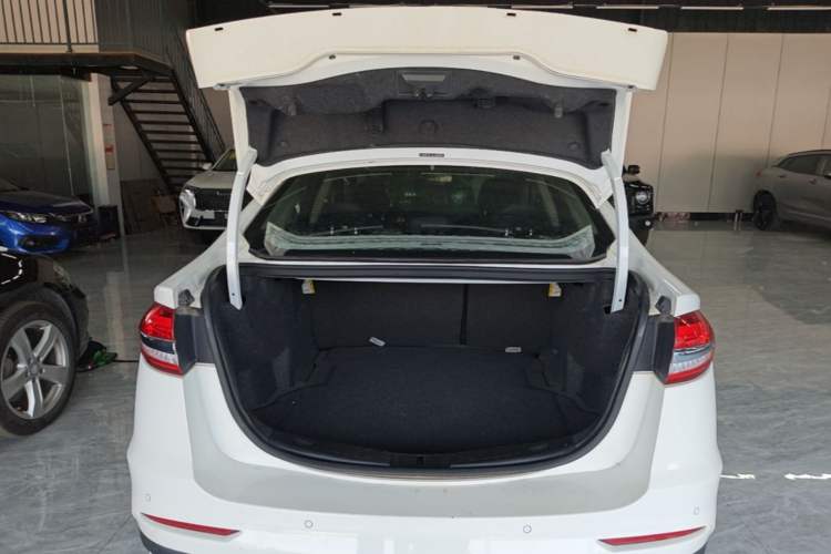 Used Ford Mondeo 2020 EcoBoost 180 Stylish Model Trunk