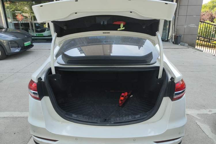 Used Ford Mondeo 2020 EcoBoost 200 Stylish Model Trunk