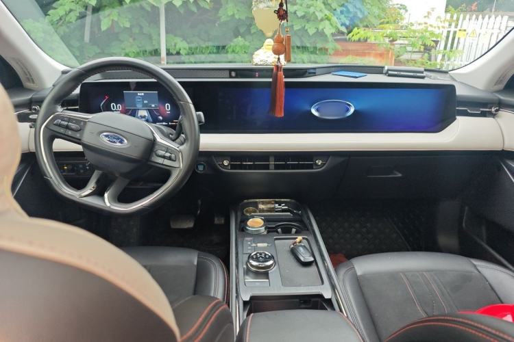 Used Ford Mondeo 2022 EcoBoost 245 Ultimate Model Center Console