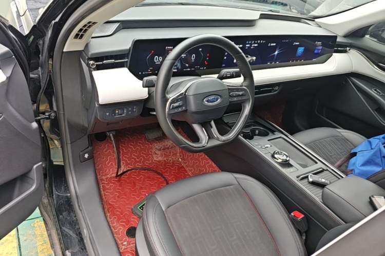 Used Ford Mondeo 2022 Restyled EcoBoost 245 Luxury Version Center Console
