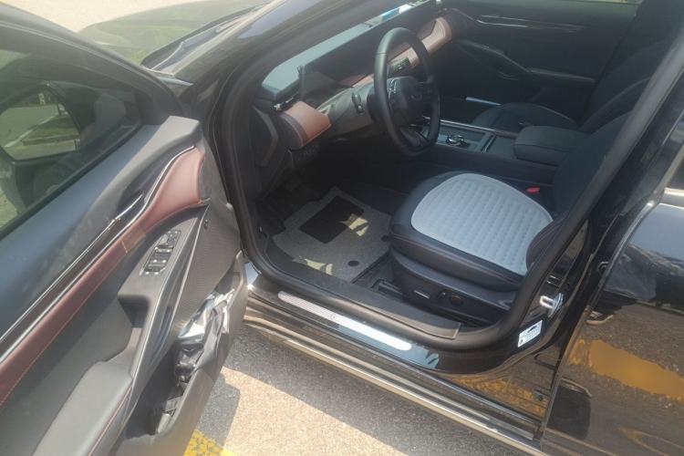Used Ford Mondeo 2022 Facelifted EcoBoost 245 Ultimate Edition Driver Seat