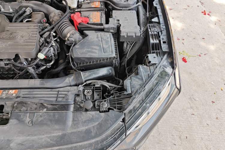 Used Ford Mondeo 2022 EcoBoost 245 Ultimate Model Engine Bay Left