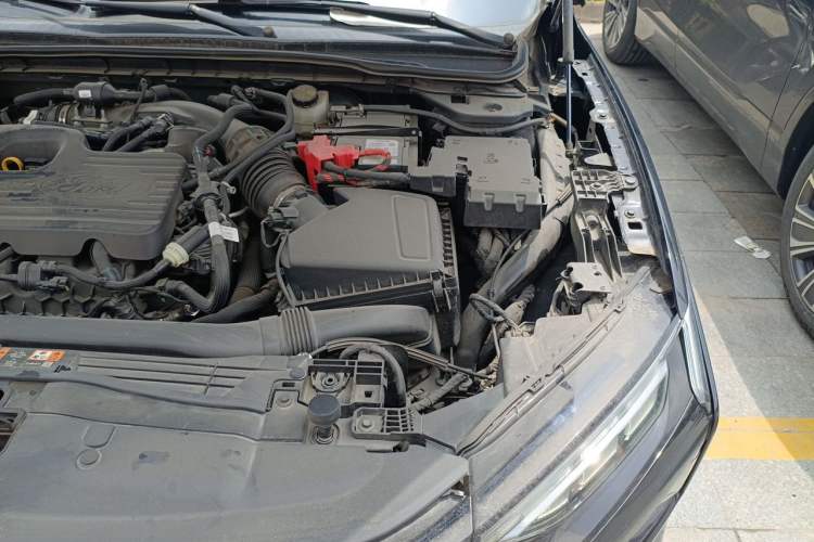 Used Ford Mondeo 2022 EcoBoost 245 Luxury Model Engine Bay Left