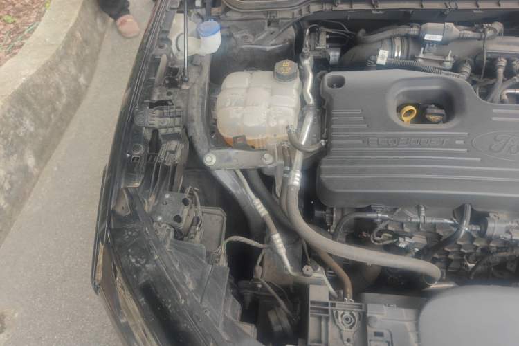 Used Ford Mondeo 2022 Restyled EcoBoost 245 Luxury Version Engine Bay Right