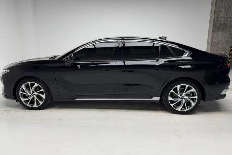 Used Ford Mondeo 2022 Facelifted EcoBoost 245 Ultimate Edition Exterior 4