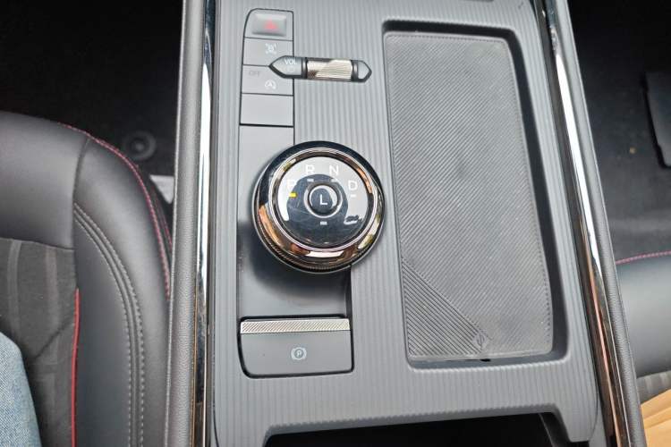 Used Ford Mondeo 2022 Restyled EcoBoost 245 Luxury Version Gear Lever