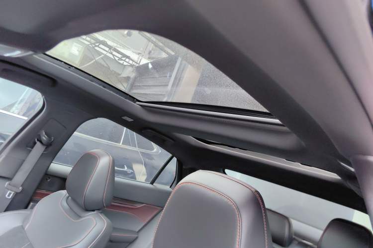 Used Ford Mondeo 2022 Facelifted EcoBoost 245 Ultimate Edition Headliner