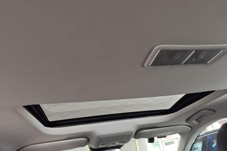 Used Ford Mondeo 2022 Restyled EcoBoost 245 Luxury Version Headliner