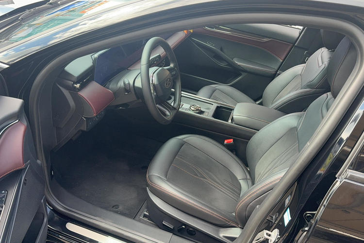 Used Ford Mondeo 2022 EcoBoost 245 Ultimate Model Interior 2