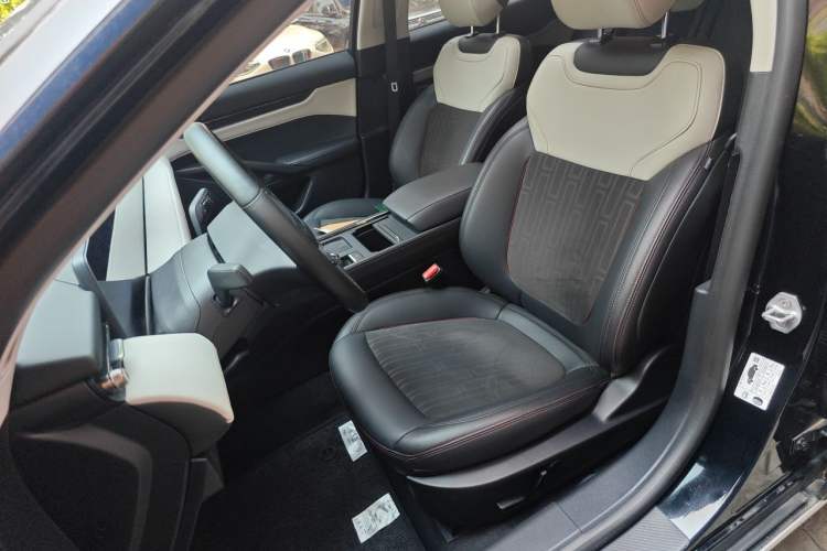 Used Ford Mondeo 2022 Restyled EcoBoost 245 Luxury Version Left Front Seat