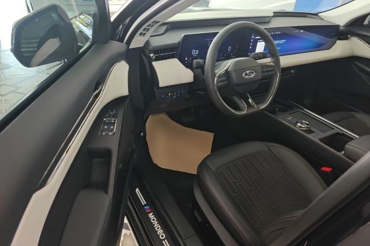 Used Ford Mondeo 2022 EcoBoost 245 Luxury Model Left Front Seat