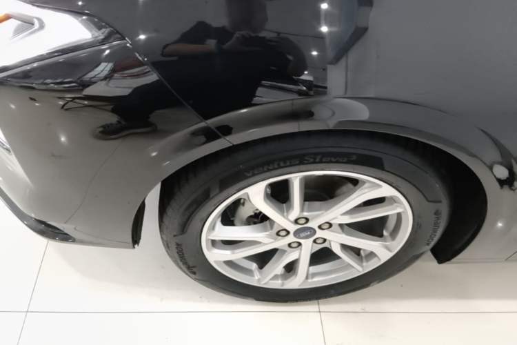 Used Ford Mondeo 2022 Restyled EcoBoost 245 Luxury Version Left Front Wheel Hub
