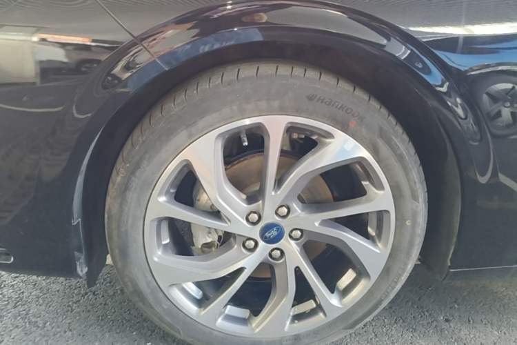 Used Ford Mondeo 2022 Facelifted EcoBoost 245 Ultimate Edition Left Front Wheel Hub