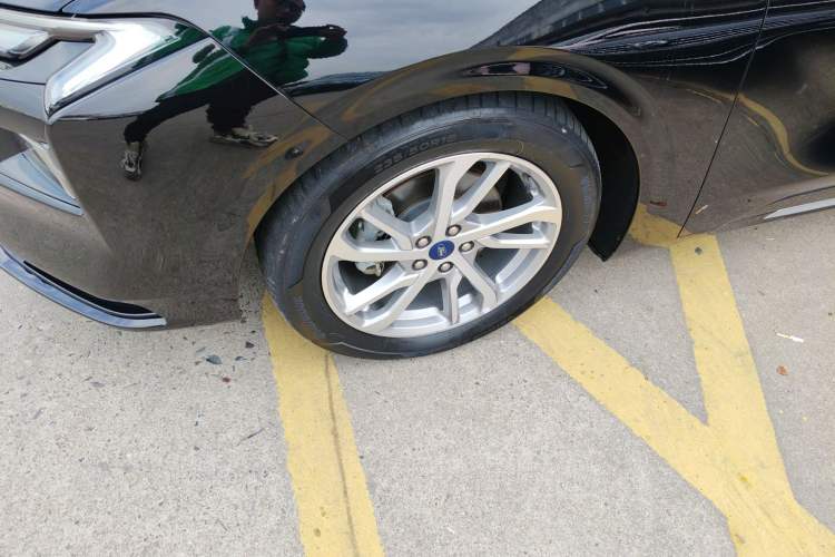 Used Ford Mondeo 2022 Restyled EcoBoost 245 Luxury Version Left Front Wheel Hub