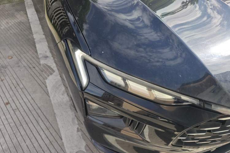 Used Ford Mondeo 2022 EcoBoost 245 Ultimate Model Right Front Headlight