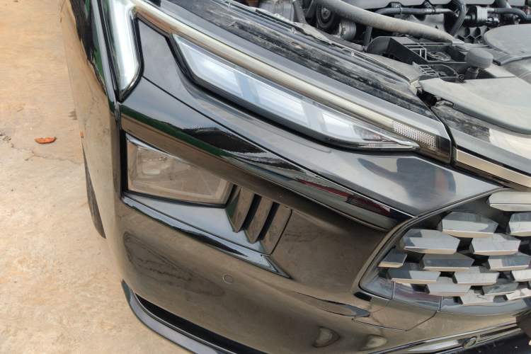 Used Ford Mondeo 2022 Restyled EcoBoost 245 Luxury Version Right Front Headlight