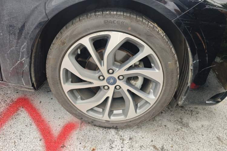 Used Ford Mondeo 2022 EcoBoost 245 Ultimate Model Right Front Wheel Hub