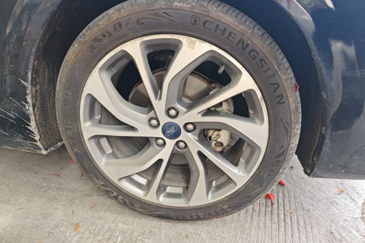 Used Ford Mondeo 2022 EcoBoost 245 Ultimate Model Right Front Wheel Hub