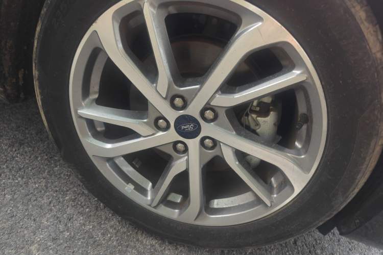 Used Ford Mondeo 2022 Restyled EcoBoost 245 Luxury Version Right Front Wheel Hub