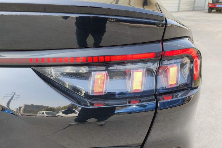 Used Ford Mondeo 2022 Facelift EcoBoost 245 ST-Line Right Rear Taillight