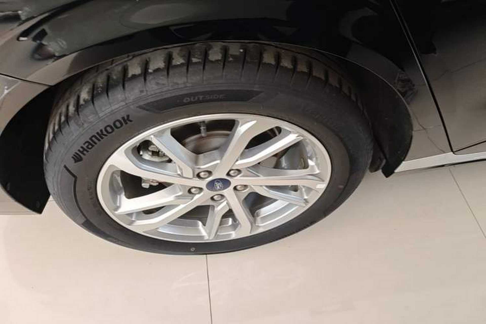 Used Ford Mondeo 2022 Restyled EcoBoost 245 Luxury Version Right Rear Wheel Hub