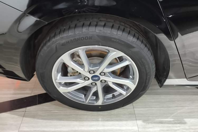 Used Ford Mondeo 2022 Restyled EcoBoost 245 Luxury Version Right Rear Wheel Hub