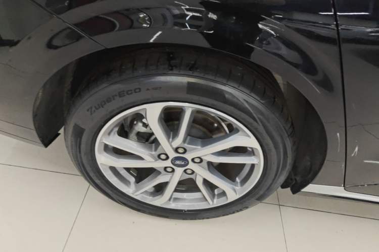 Used Ford Mondeo 2022 Restyled EcoBoost 245 Luxury Version Right Rear Wheel Hub