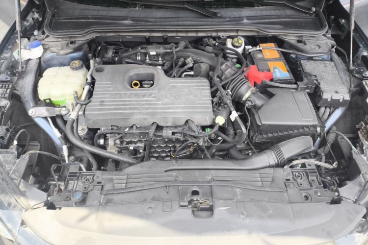 Used Ford Mondeo 2022 EcoBoost 245 Luxury Model Engine Bay