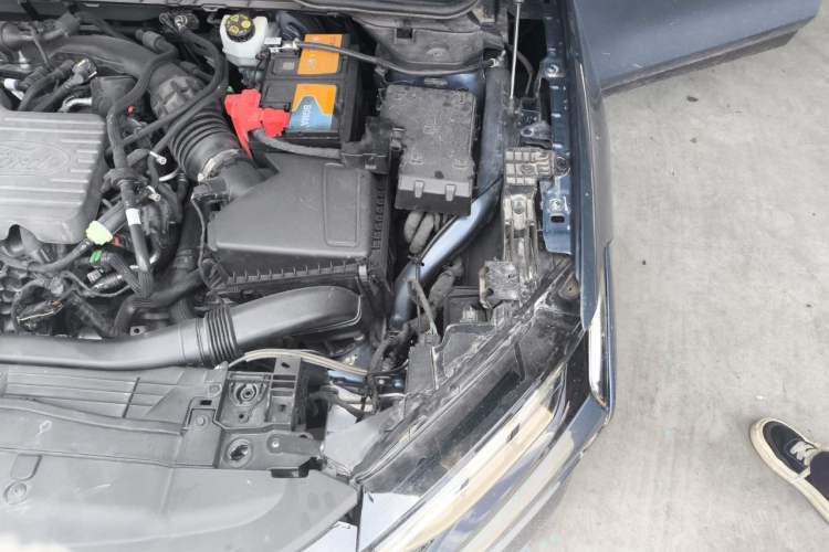 Used Ford Mondeo 2022 EcoBoost 245 Luxury Model Engine Bay Left