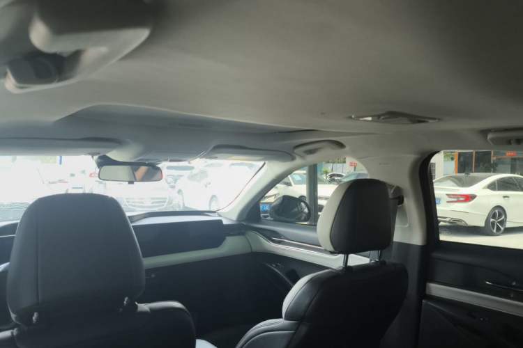 Used Ford Mondeo 2022 EcoBoost 245 Luxury Model Headliner