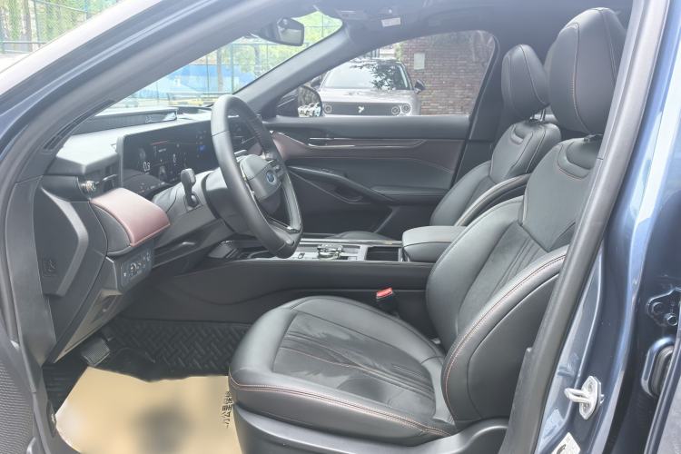 Used Ford Mondeo 2022 EcoBoost 245 Ultimate Model Interior 4