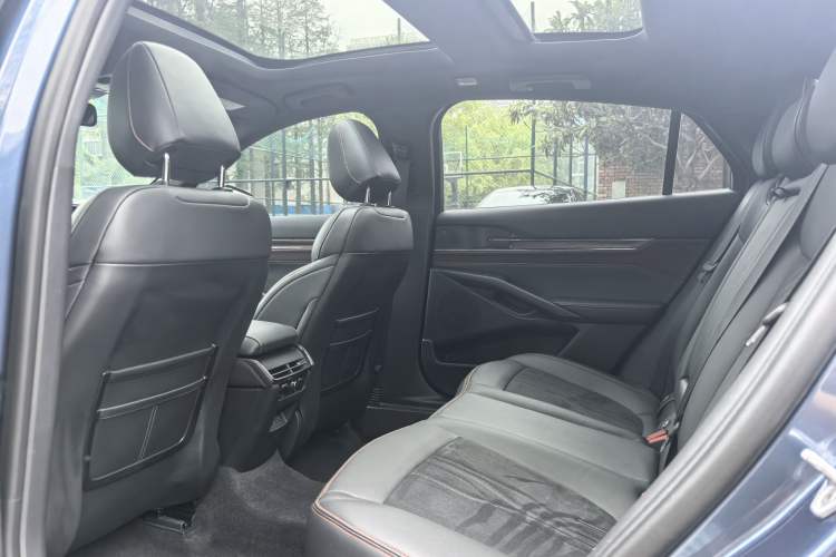 Used Ford Mondeo 2022 EcoBoost 245 Ultimate Model Interior 5