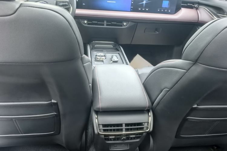 Used Ford Mondeo 2022 EcoBoost 245 Ultimate Model Interior 8