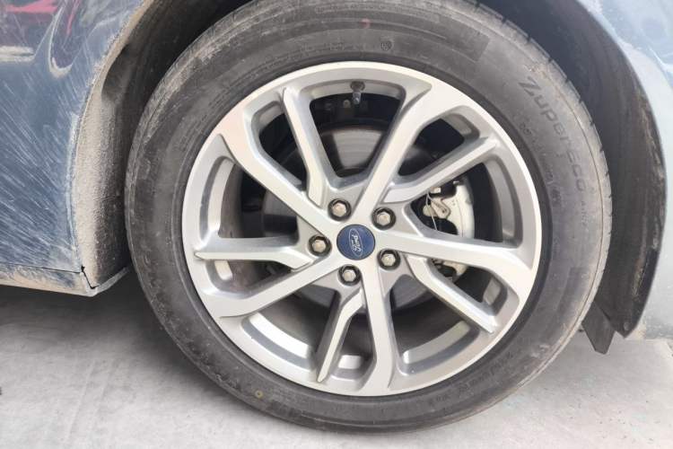 Used Ford Mondeo 2022 EcoBoost 245 Luxury Model Right Front Wheel Hub