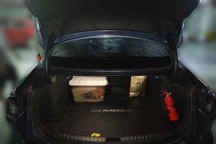 Used Ford Mondeo 2022 EcoBoost 245 Ultimate Model Trunk