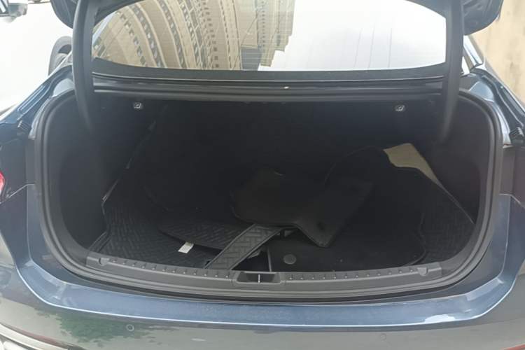 Used Ford Mondeo 2022 EcoBoost 245 Ultimate Model Trunk